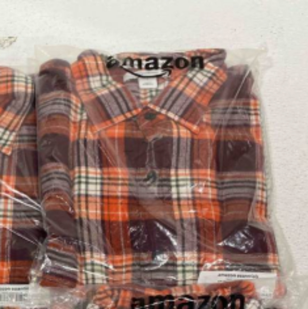 Amazon Basics Slim-fit Flannel, Size L - Picture 3 of 3